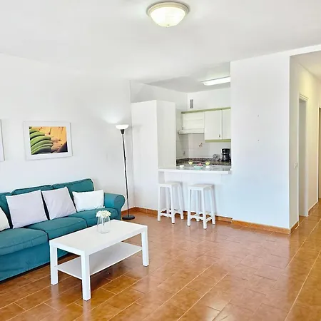 Apartment New Sensational Ocean Brise, Seafront Playa De Las Vistas, Cristianos I