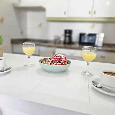 New Sensational Ocean Brise, Seafront Playa De Las Vistas, Cristianos I أرونا